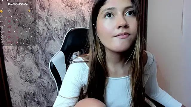 amy_innocent_1 on StripChat