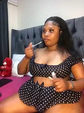 Anaelle24 on StripChat