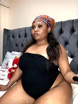 Anaelle24 on StripChat