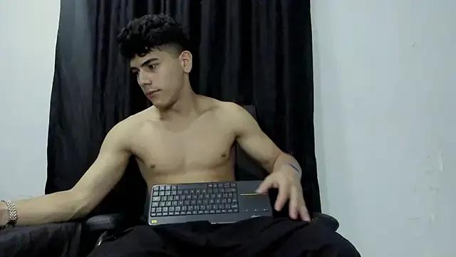 andrew_rose_ on StripChat