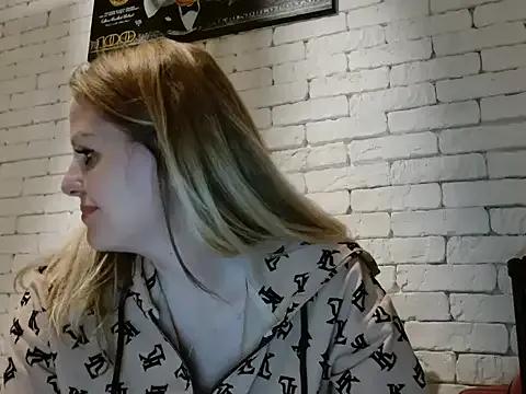 Angel_girllovemy on StripChat