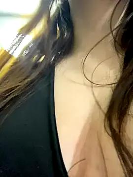 angel_natural on StripChat
