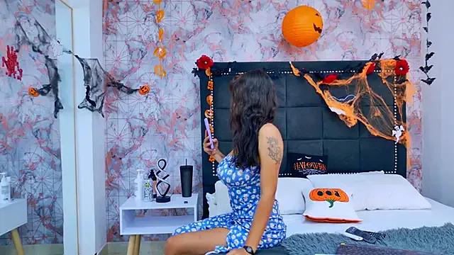 Angelique_Angell on StripChat