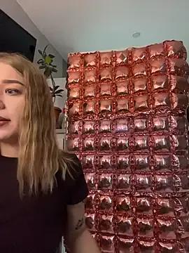 AngellnSilk — Bounce naked tits & pinch nipples