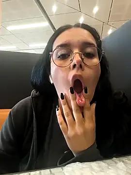 Annya-sweet on StripChat