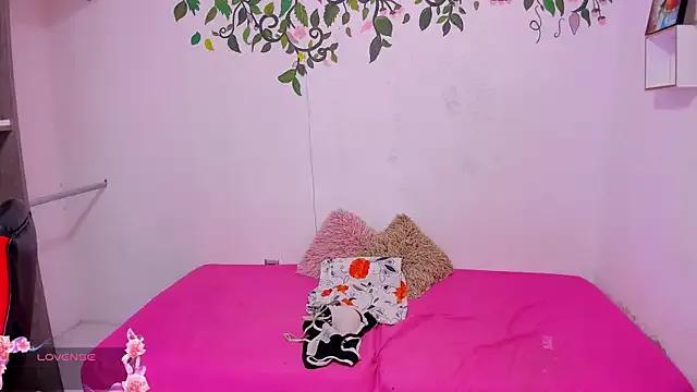 Ariadna-05 on StripChat