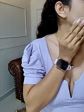 ArielBlossom___ on StripChat