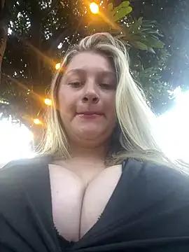 aurora_coldd on StripChat