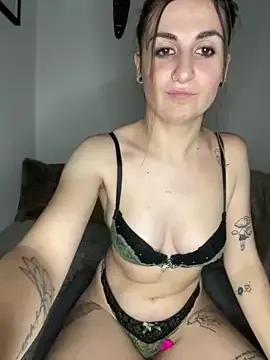 AuroraAllure_27 on StripChat