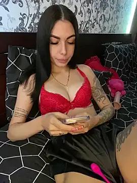 Bella_R0se on StripChat