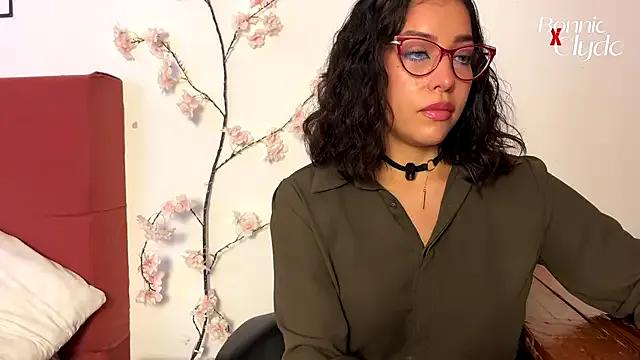 BelleXBeast on StripChat