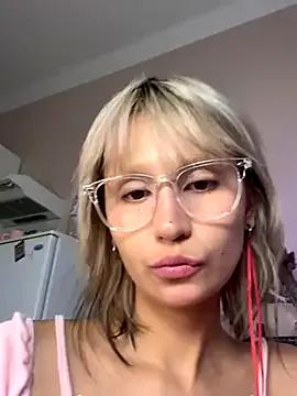 bigbabykiki on StripChat