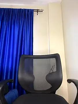 Bigbooob4 on StripChat