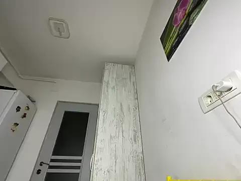 BlueEyes_BB on StripChat