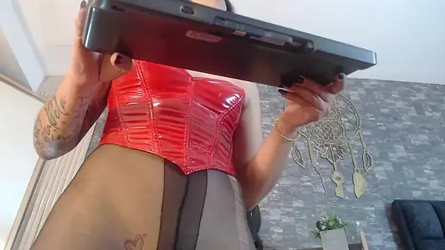 BondageGirl_Ks on StripChat
