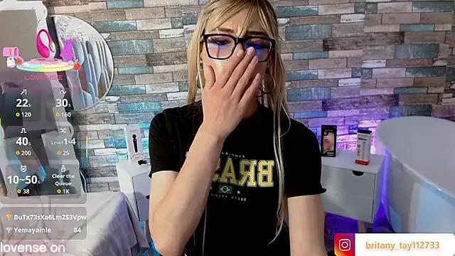 boyfox_tay on StripChat