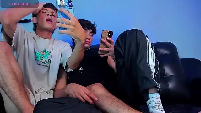 Boysweet_boys on StripChat