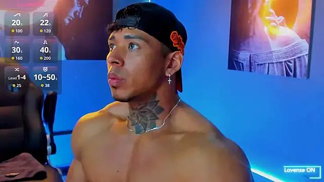 bradley_smith on StripChat