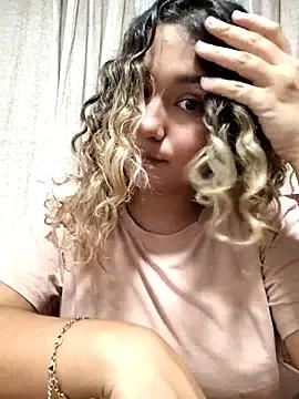 BrendaGirs on StripChat