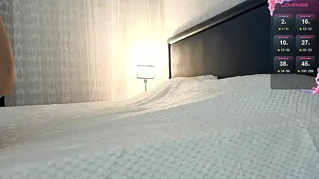 Brilliant-Kiss on StripChat