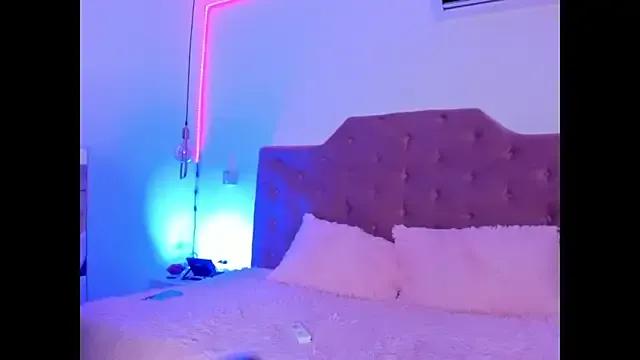 BunnyGlow50 on StripChat