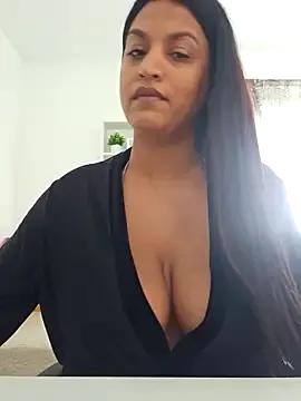 Busty_AriaX — Tits out oil them up 
