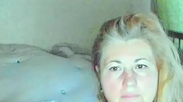 BustyDonnaSexyy on StripChat