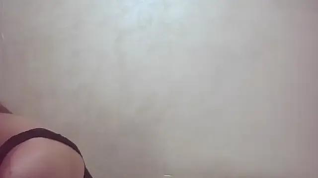 CaitlinaJayne23 on StripChat