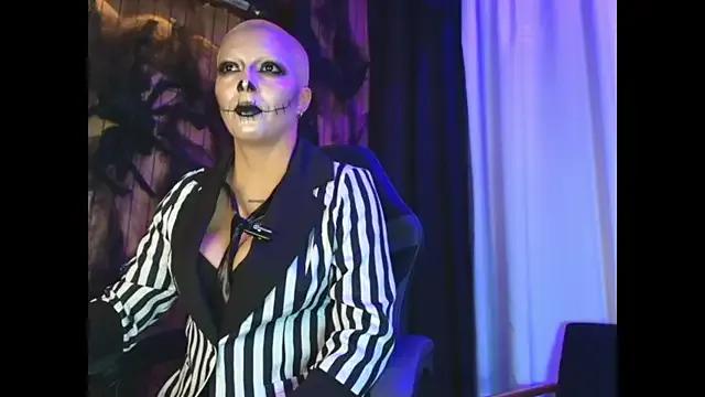 Camila_Chainn on StripChat