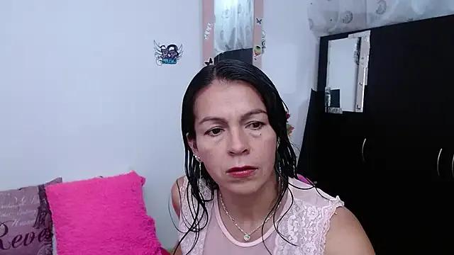 camilavargas_ on StripChat
