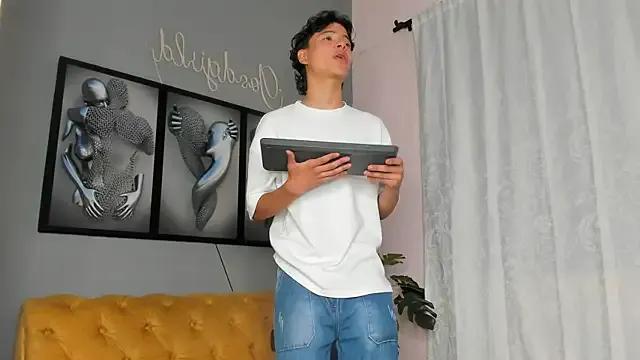 camillo_virgil on StripChat