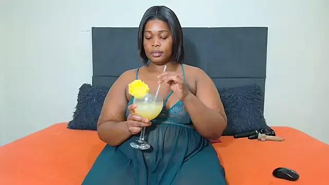 CANDY-X-LOVE-xx on StripChat