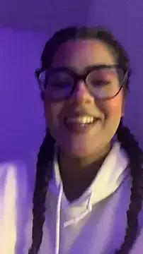 CaroBeach on StripChat