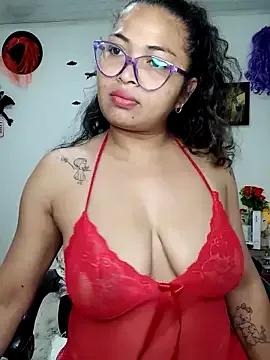 chalohott on StripChat