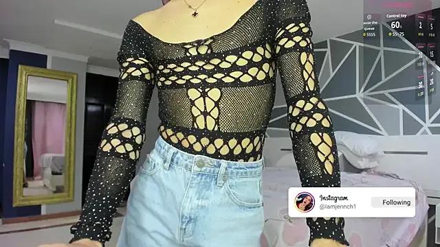 charolbruce_1 on StripChat