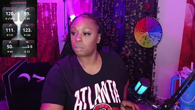 cheriserozequeen on StripChat