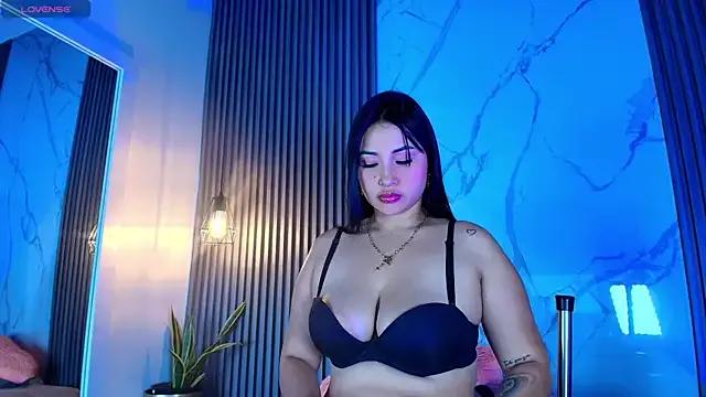 Cherry__blossom18 on StripChat