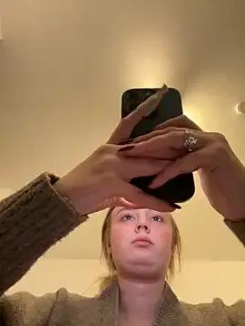 CherryEmmy on StripChat