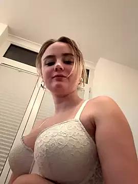 CherryEmmy on StripChat