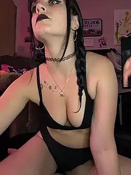 CherryHeart69 on StripChat