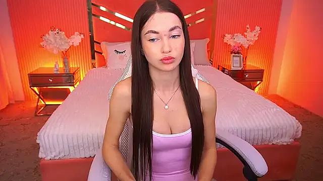 CherryyLulu on StripChat