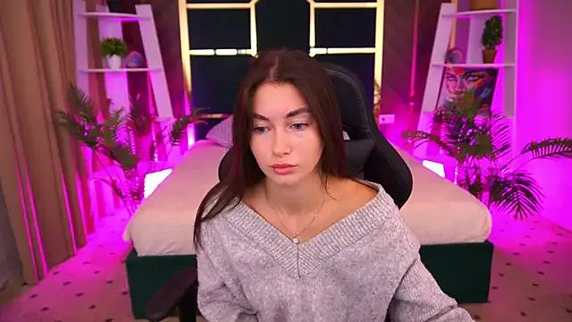 CherryyLulu on StripChat