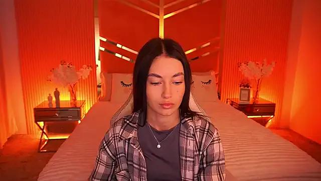 CherryyLulu on StripChat