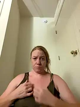 ChiliRoja on StripChat