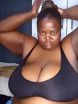 Chubbymommy201 on StripChat