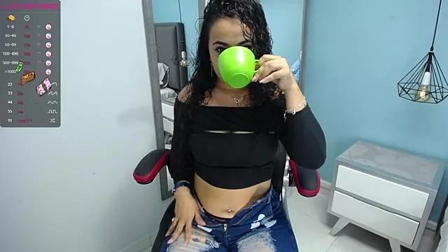 CINTYLOVELY on StripChat