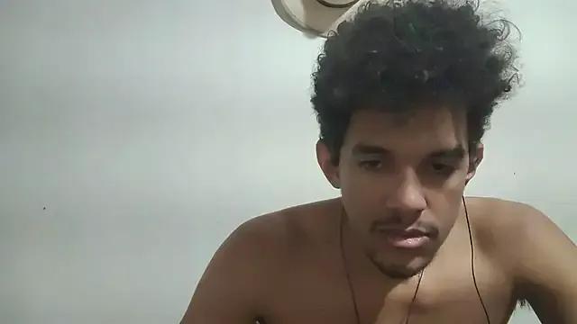 ClaraRenzi on StripChat