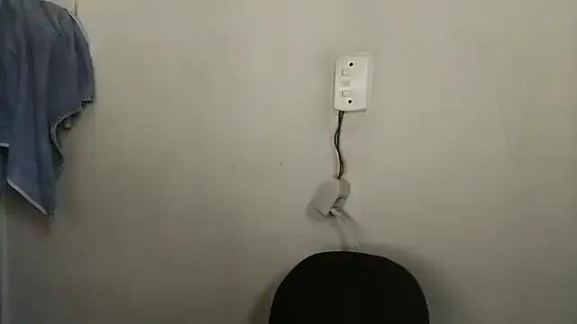 ClaraRenzi on StripChat