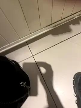 CrazzyChicks on StripChat