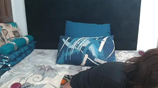 CreamySexyPussy on StripChat